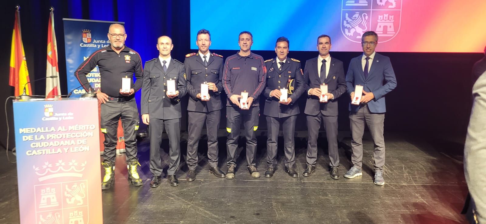 Los Bomberos de Zamora reciben la Medalla al Mérito por su labor en la DANA de Valencia