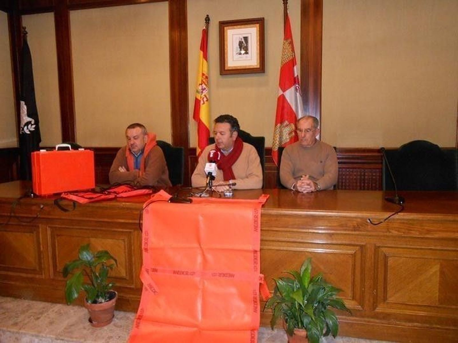 El Béjar Industrial recibe la donación de material El Béjar Industrial recibe la donación de material