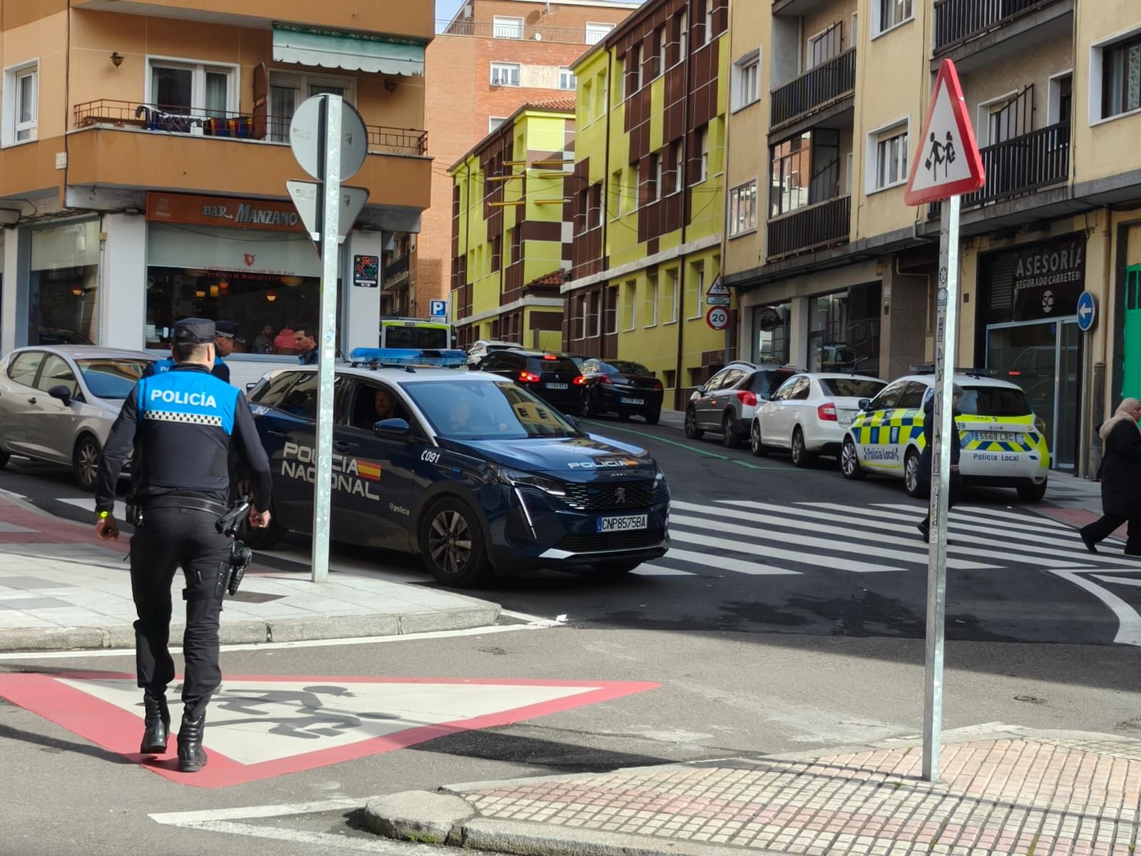 Policía Nacional y Local en Wences Moreno
