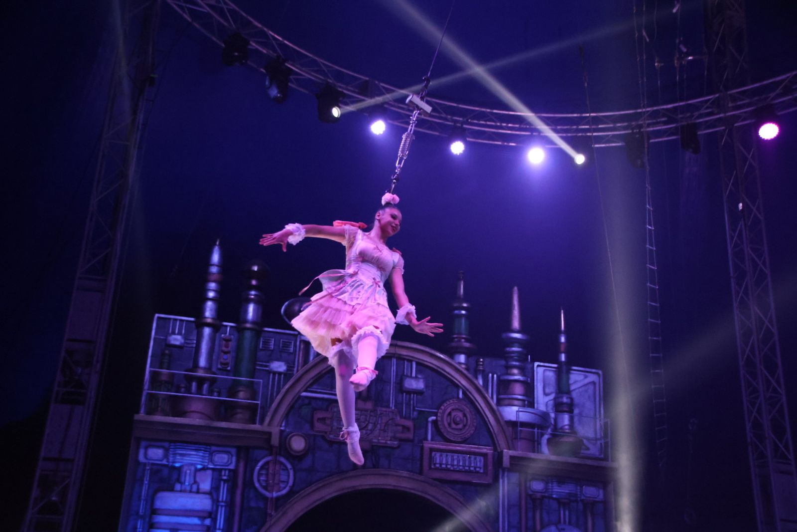 Stellar Circus trae la magia del pasado y del futuro a Salamanca