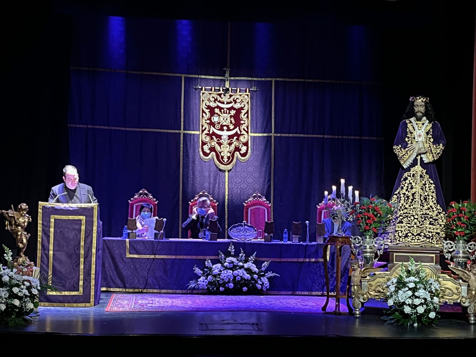 Un momento del pregón de la Semana Santa de Peñaranda pronunciado por Fernando García Gutiérrez