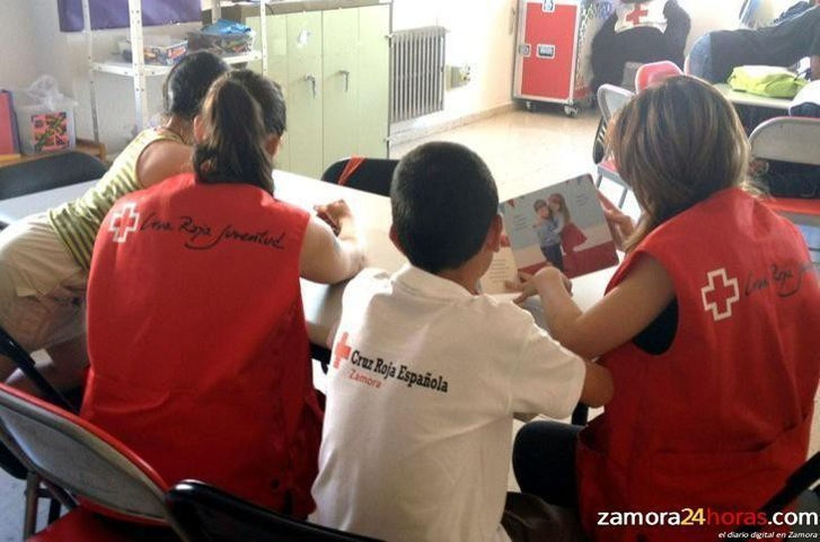 Cruz Roja realiza programas de colaboración con la Junta de Castilla y León para ayudar a los más vulnerables