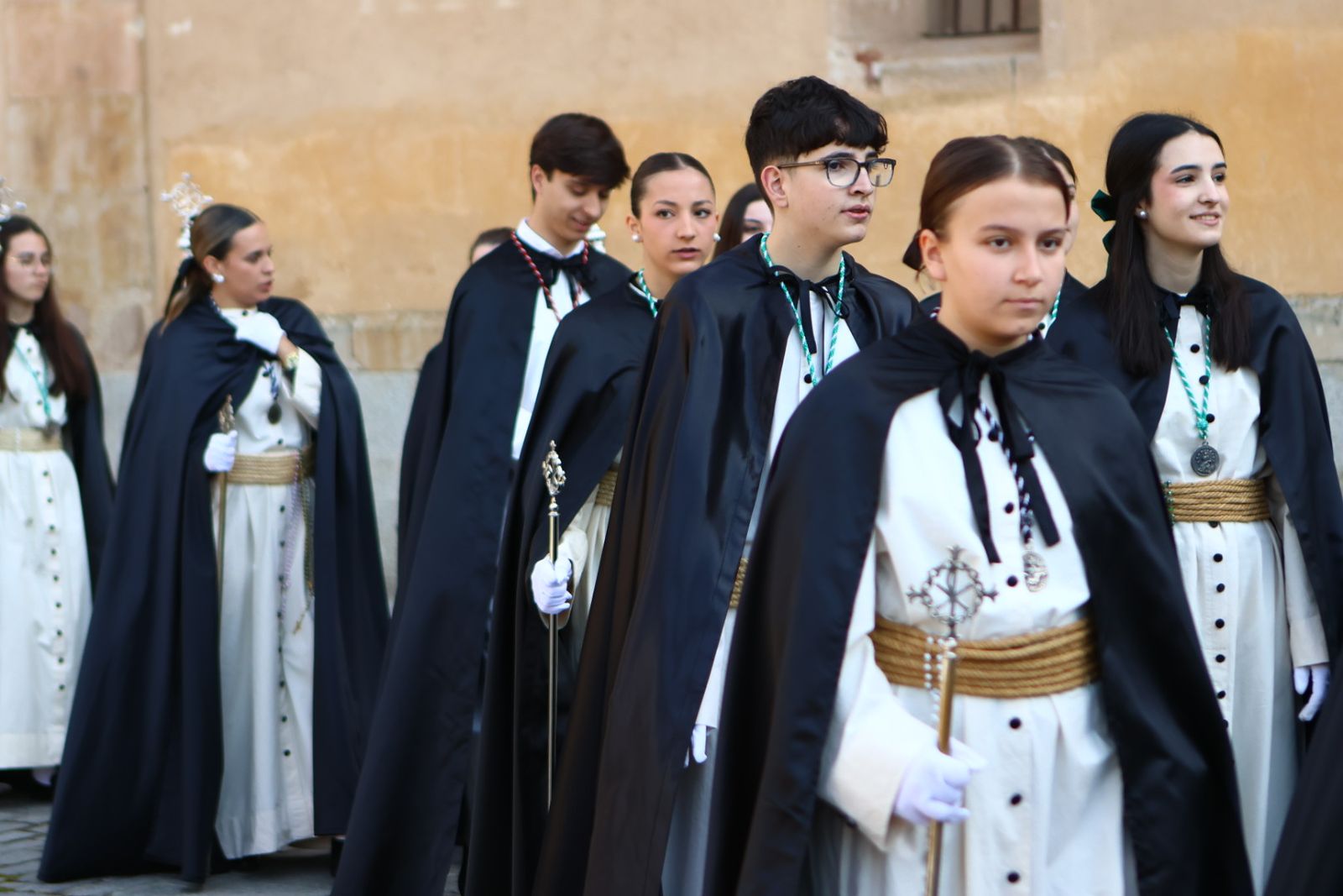 Procesión del encuentro de Nuestra Señora de la Alegría y Jesús Resucitado en el Domingo de Resurrección en Salamanca