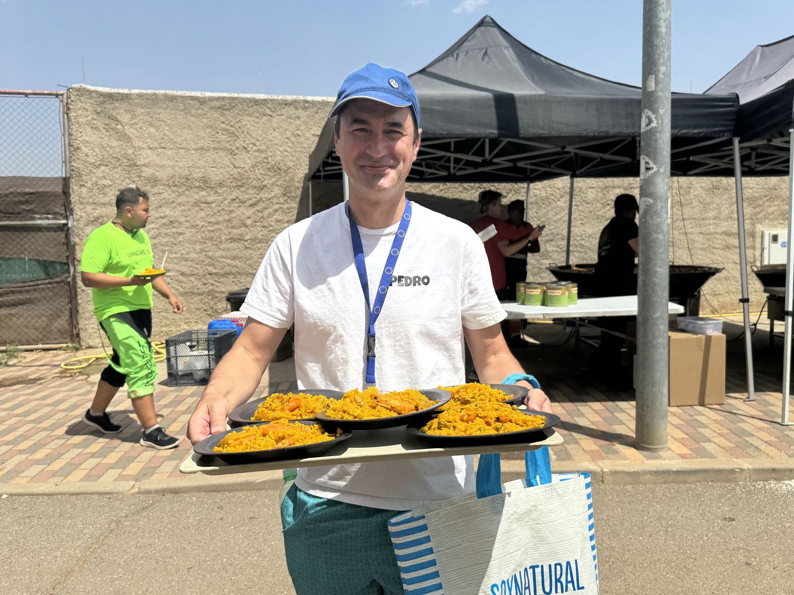 Banquete de paella en Doñinos para despedir sus fiestas por Santo Domingo de Guzmán