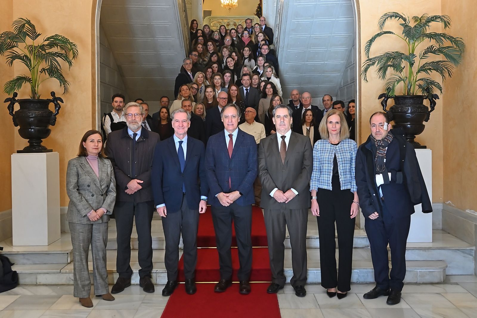 El alcalde de Salamanca recibe a los miembros de la red de fiscales de Cooperación Internacional de toda España