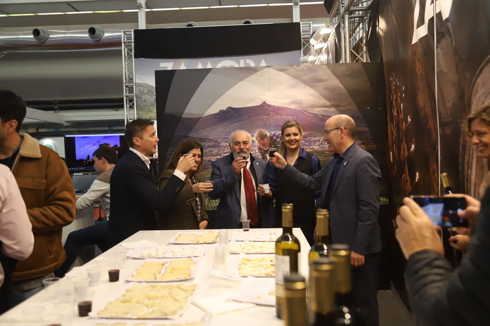 87d83da1-e984-4182-8948-23cbfa3fbc47