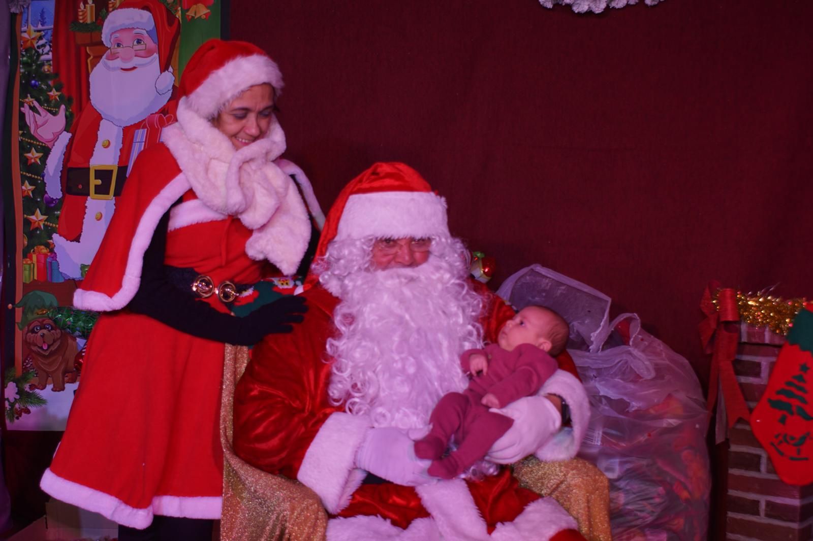 El Encinar recibe la visita de Papa Noel