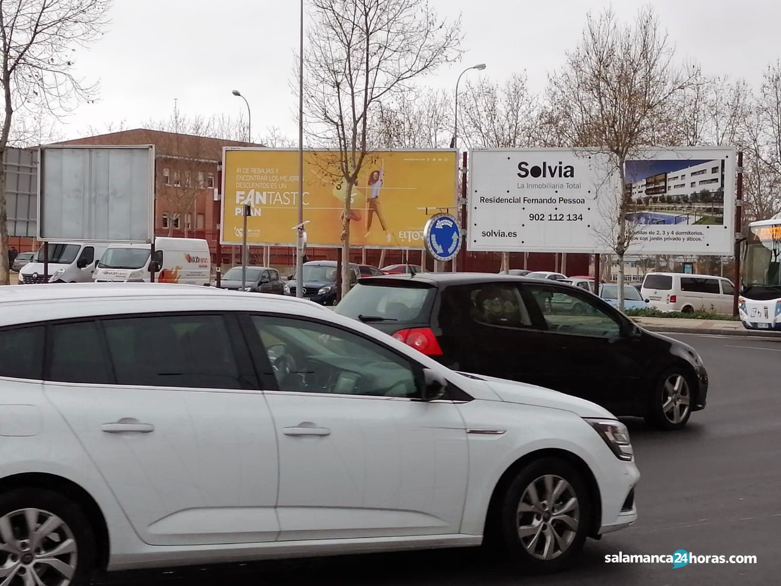 Señales luminosas rotonda La Flecha 2