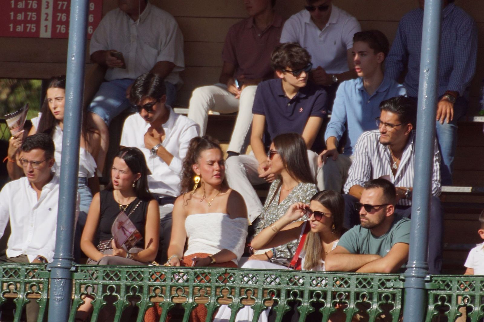 Así han vivido los salmantinos el primer festejo de la feria taurina 2025: imágenes del ambiente en los tendidos y en el patio de cuadrillas