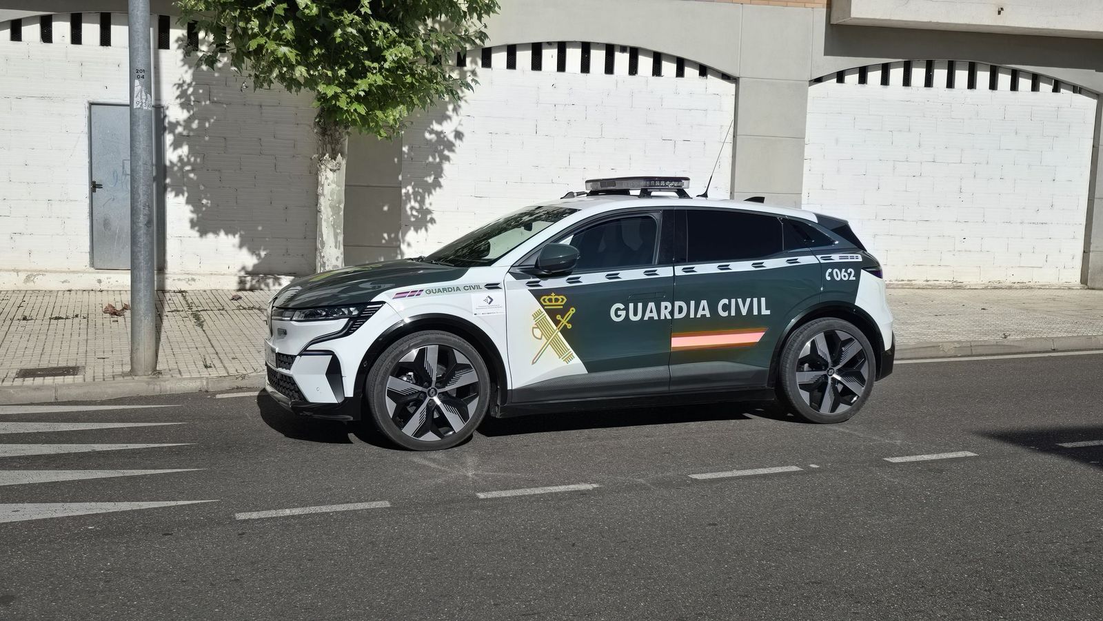 Incendio en una vivienda en los edificios La Yedra en Santa Marta de Tormes con la Policía Local y la Guardia Civil de Salamanca