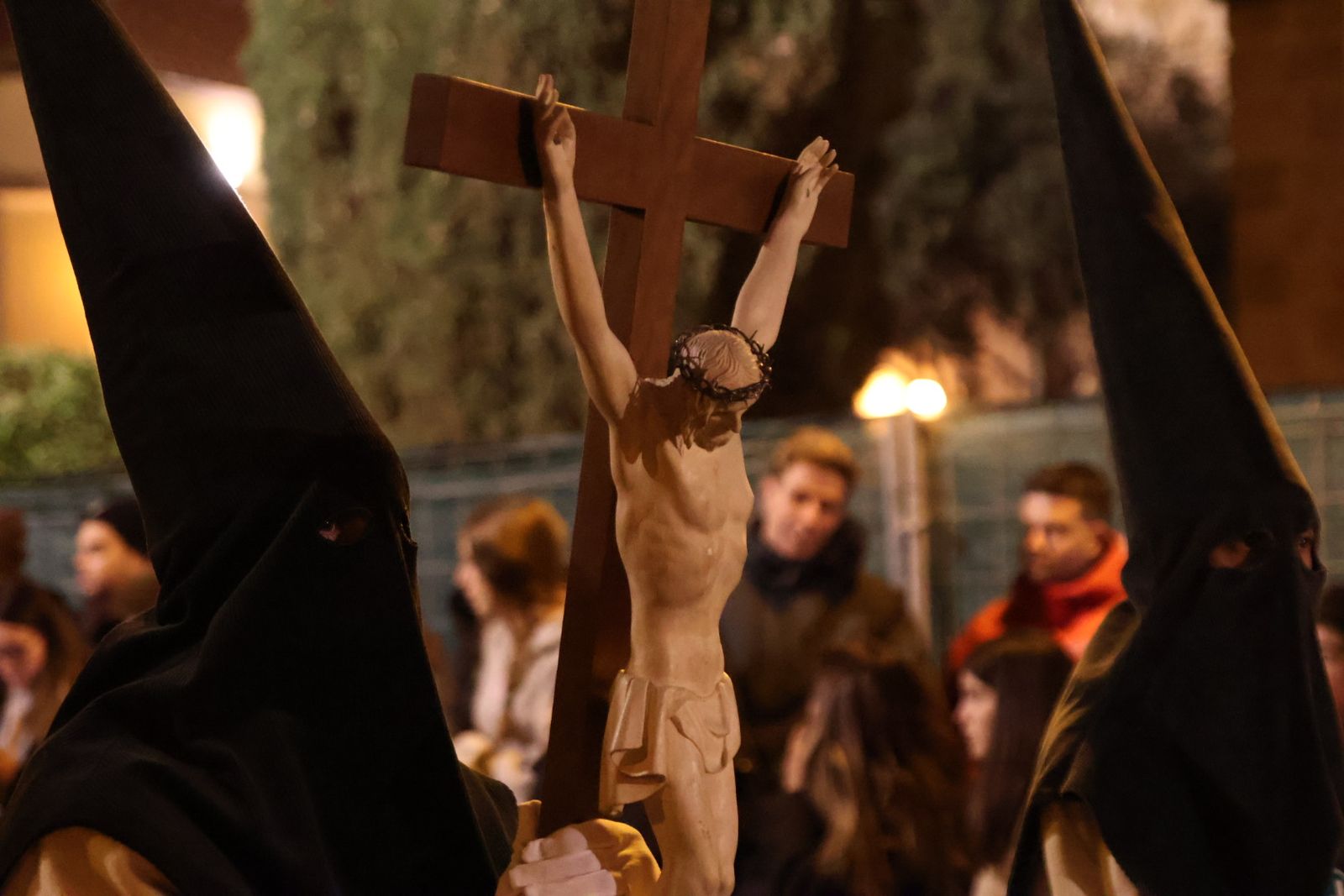 GALERÍA | Revive en imágenes la procesión de las Siete Palabras