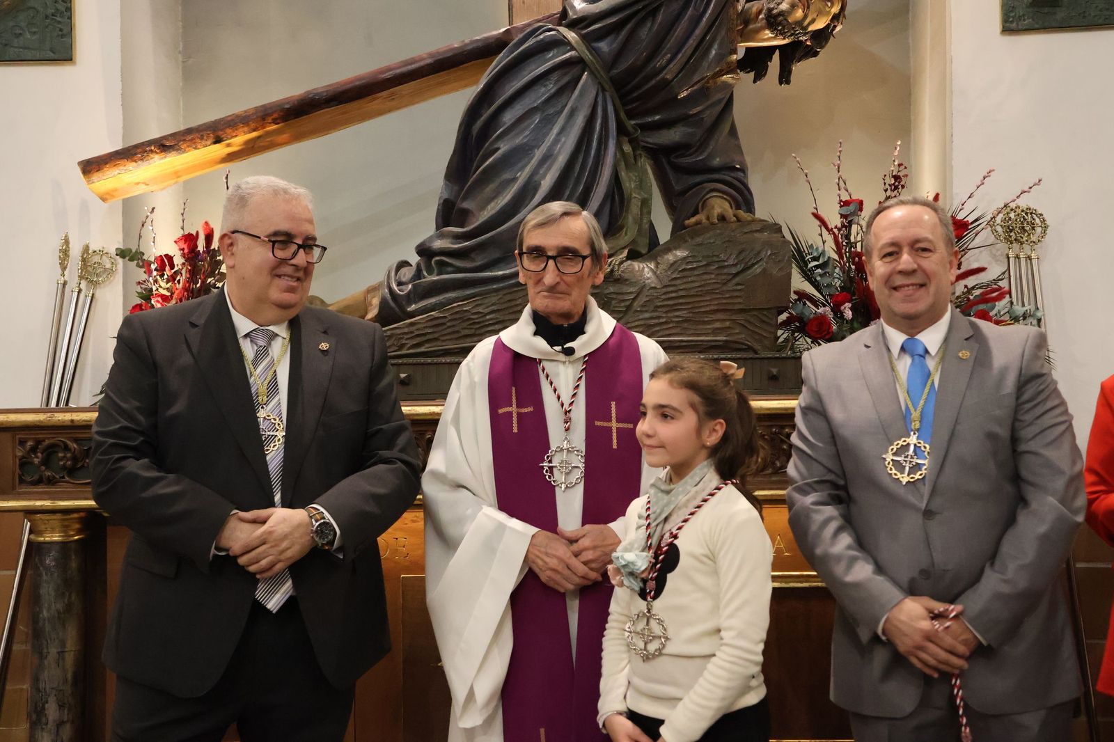 Entrada de nuevos hermanos de la Hermandad de Jesús en Su Tercera Caída (24).JPG