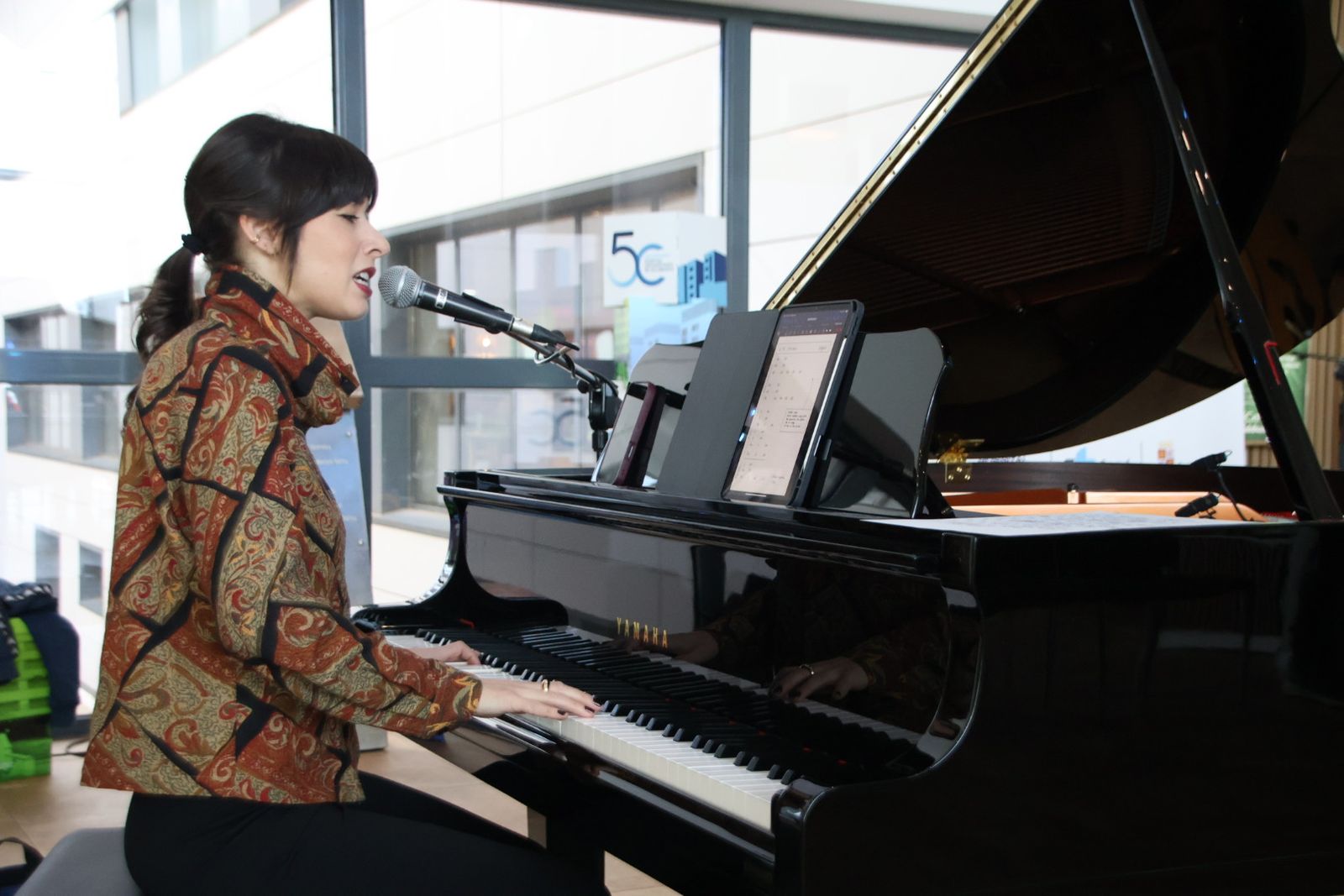 Concierto en el hall principal del Hospital de Salamanca, enmarcado dentro de los actos del 50 Aniversario del Hospital Clínico Universitario de Salamanca