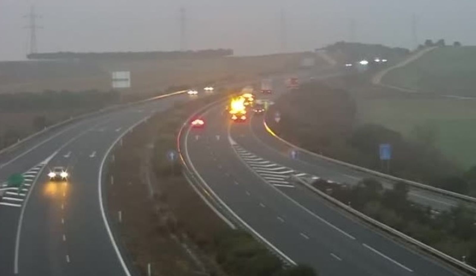 Accidente entre una furgoneta y un coche en la A-62, a la altura de Castellanos de Moriscos