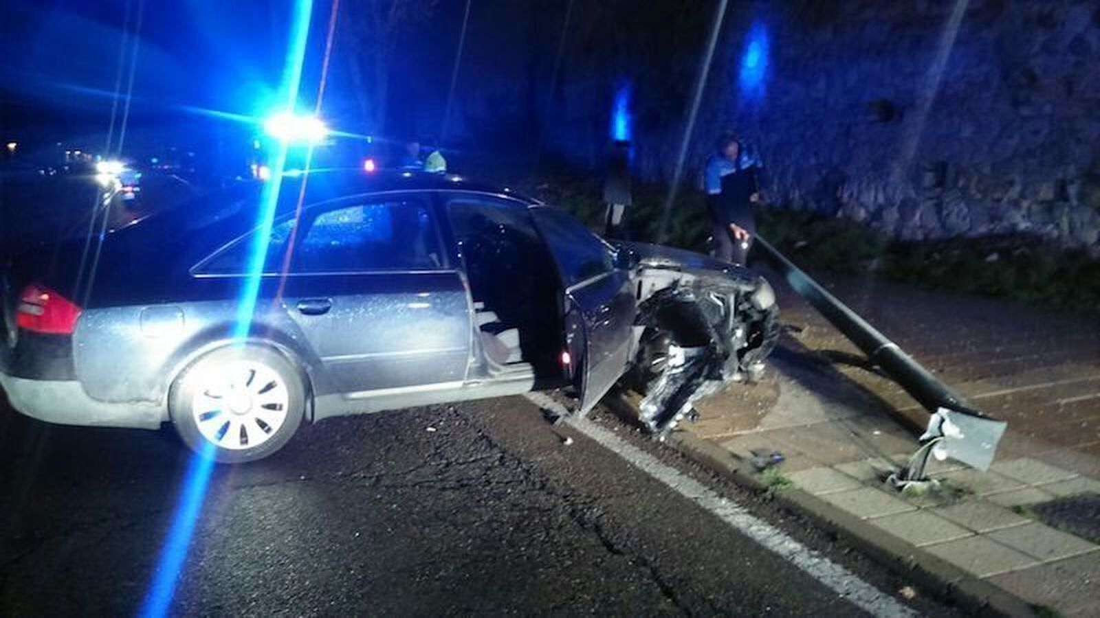El conductor que chocó contra una farola y la derribó en Rector Esperabé, positivo por alcoholemia