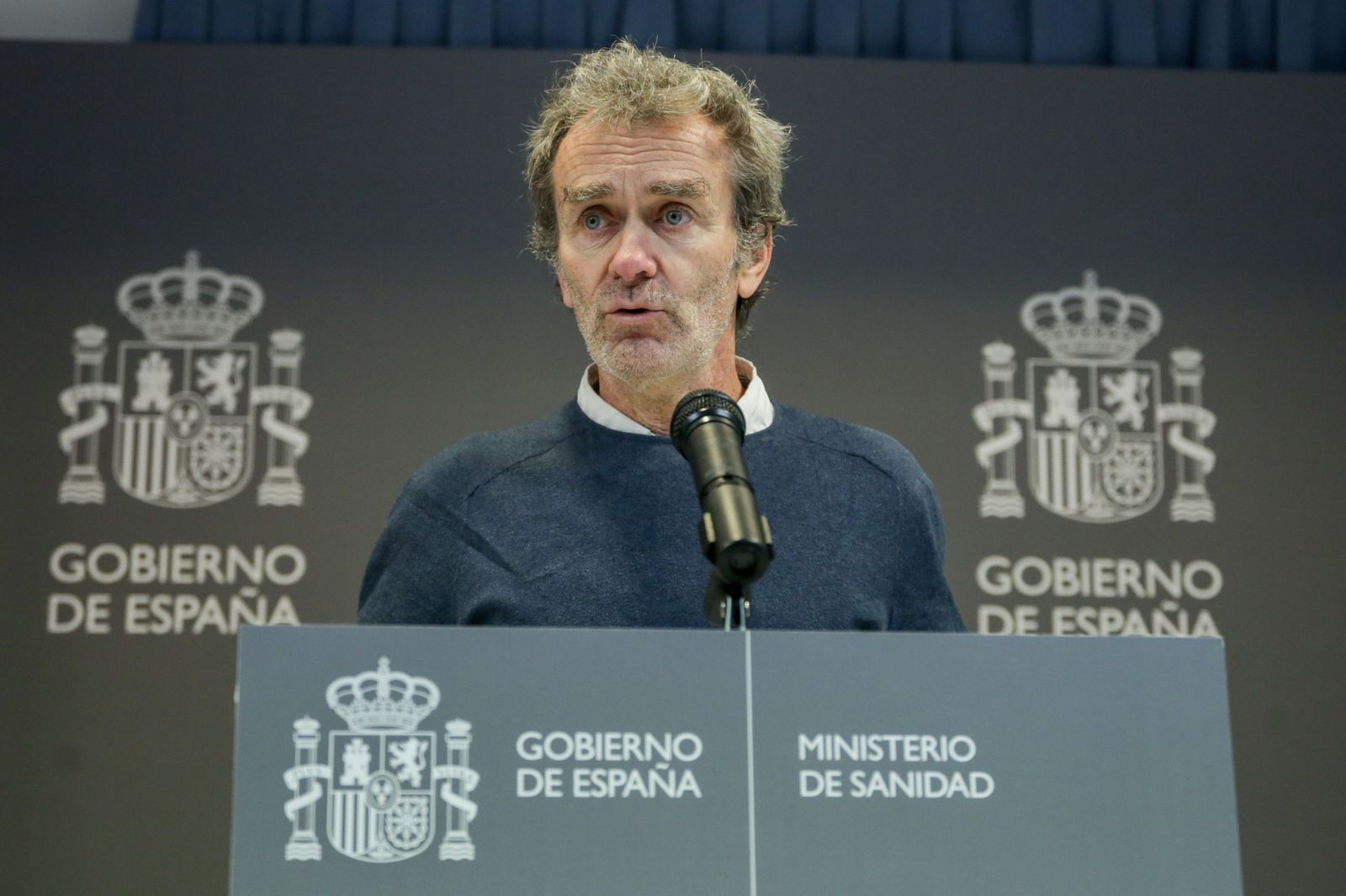 El director del Centro de Coordinación de Alertas y Emergencias Sanitarias del Ministerio de Sanidad, Fernando Simón, comparece en una rueda de prensa tras confirmarse que hay un caso de coronavirus