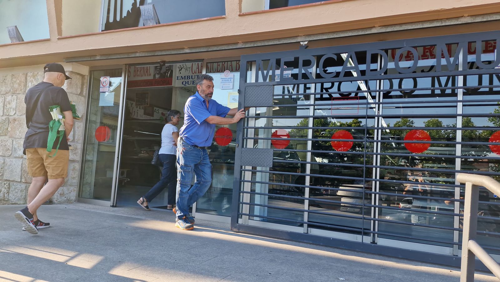 Imagen de archivo del Mercado de Abastos de Ciudad Rodrigo. Las personas que aparecen en la imagen no tienen relación con el suceso