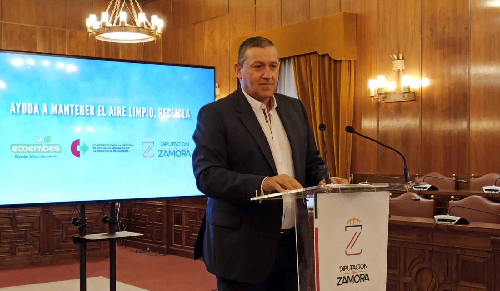 Faúndez durante la rueda de prensa