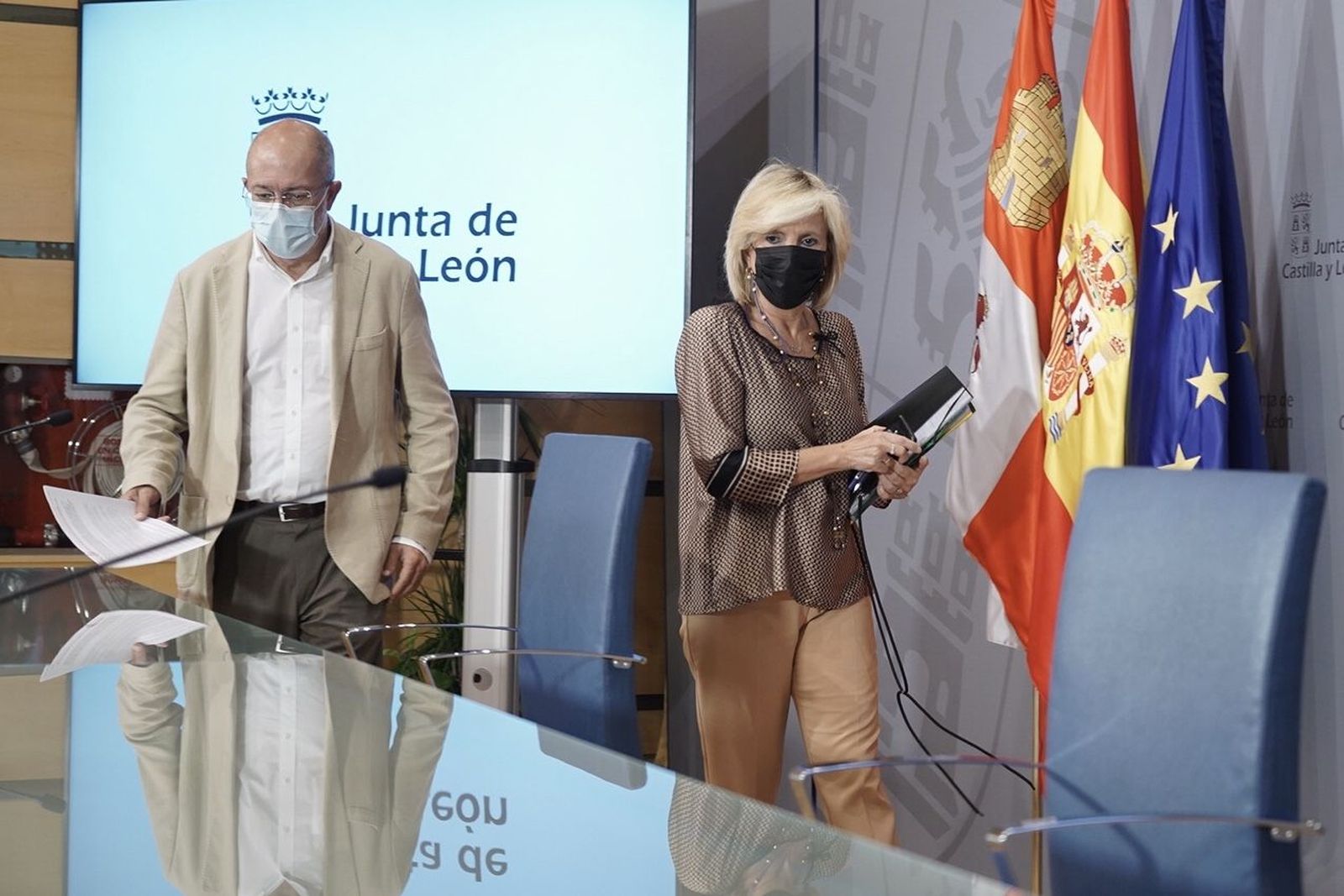 Verónica Casado y Francisco Igea durante la rueda de prensa. ICAL