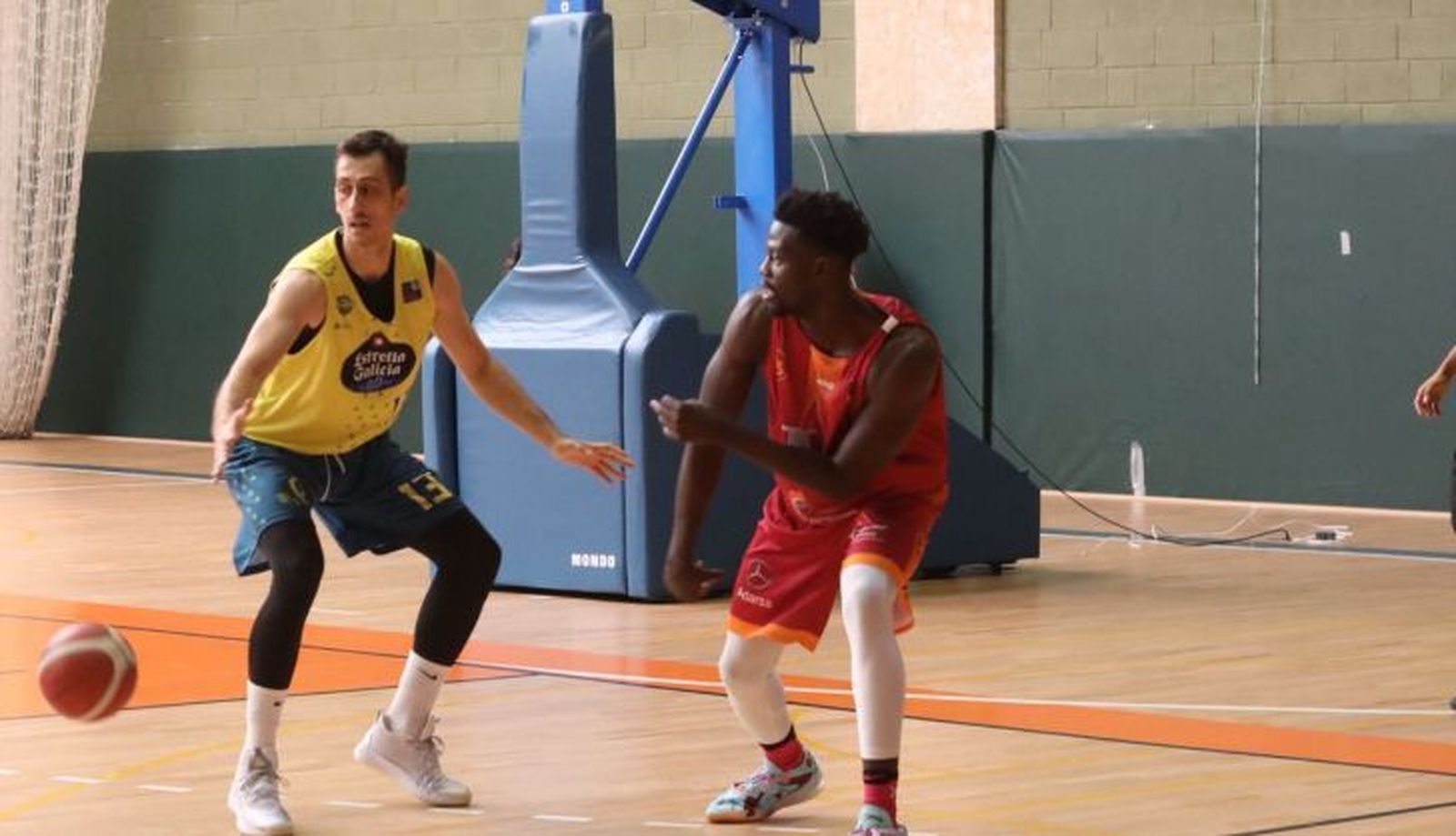 Kennedy, en el amistoso ante CB Ourense / FOTO SALAMANCA24HORAS.COM Kennedy, en el amistoso ante CB Ourense / FOTO SALAMANCA24HORAS.COM
