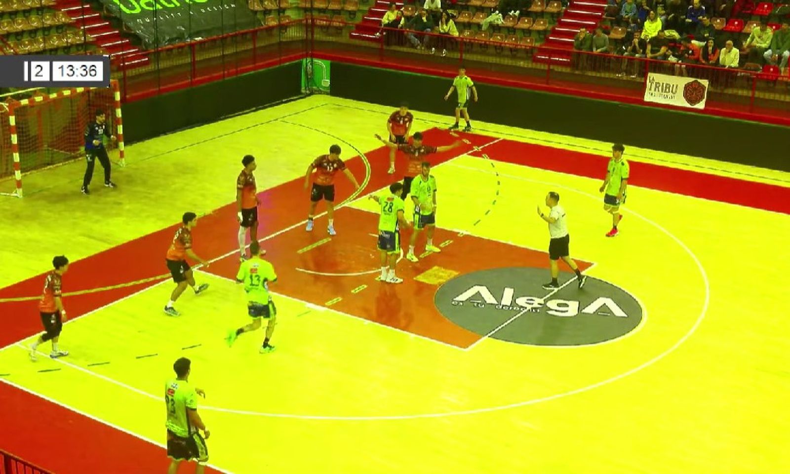 Instante del encuentro entre el BM Torrelavega y el BM Zamora