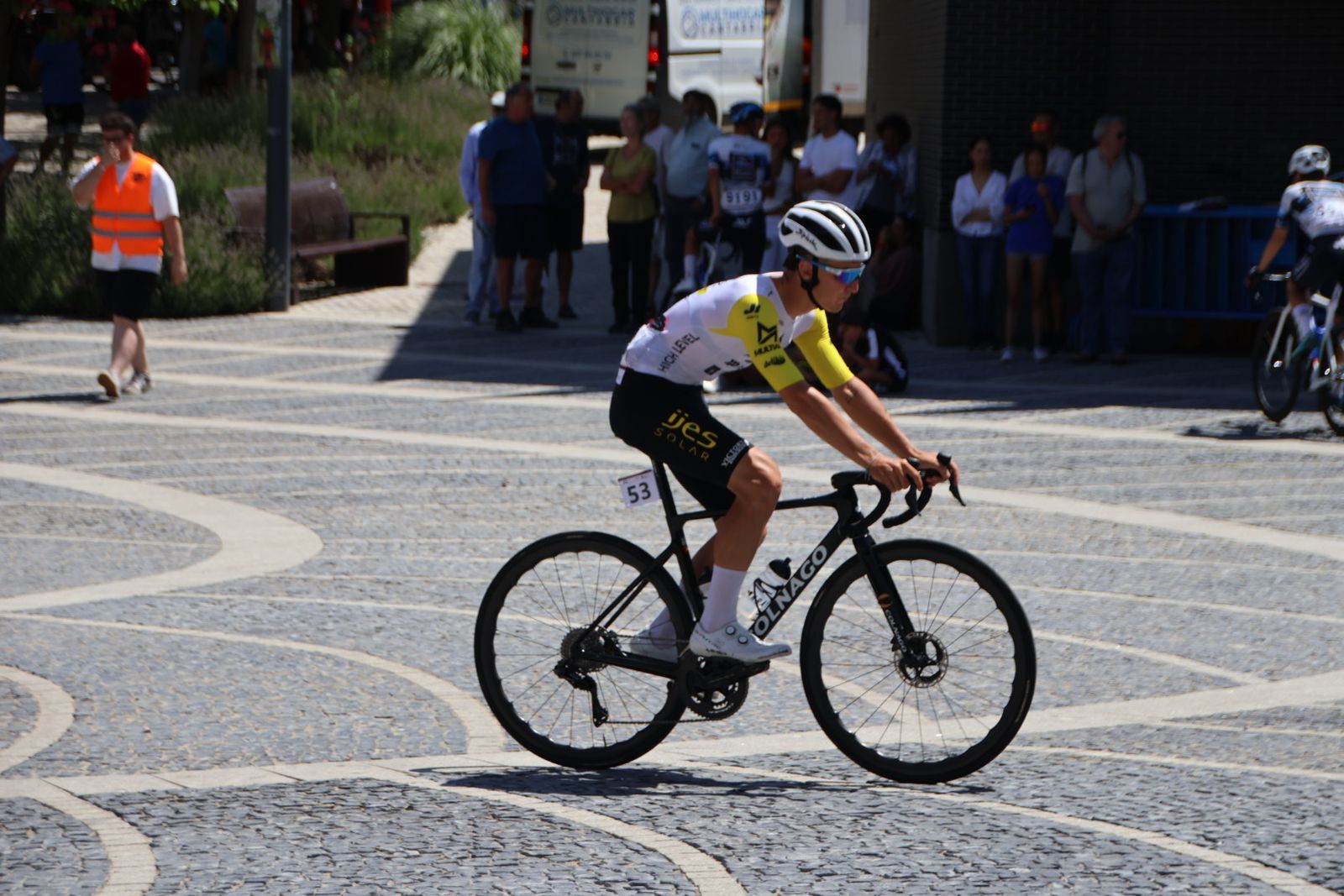 Salida II Vuelta Ciclista a Castilla y León Sub-23 y Élite