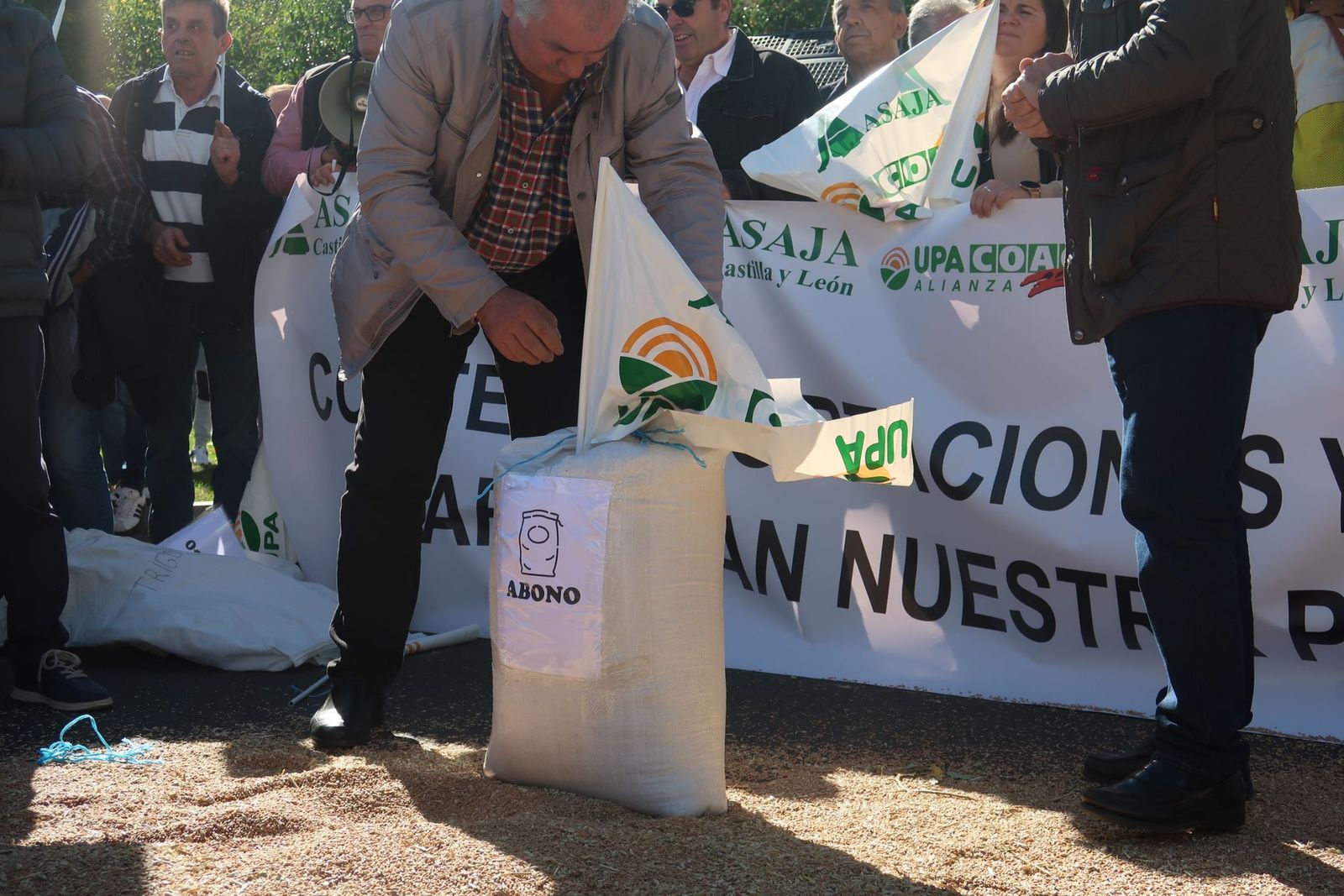 Protesta anterior de agricultores salmantinos en Valladolid por el bajo precio del cereal