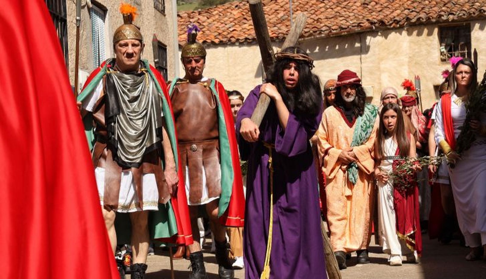 La ‘Pasión viviente’ vuelve a protagonizar el Viernes Santo en Serradilla del Arroyo | Foto ICAL