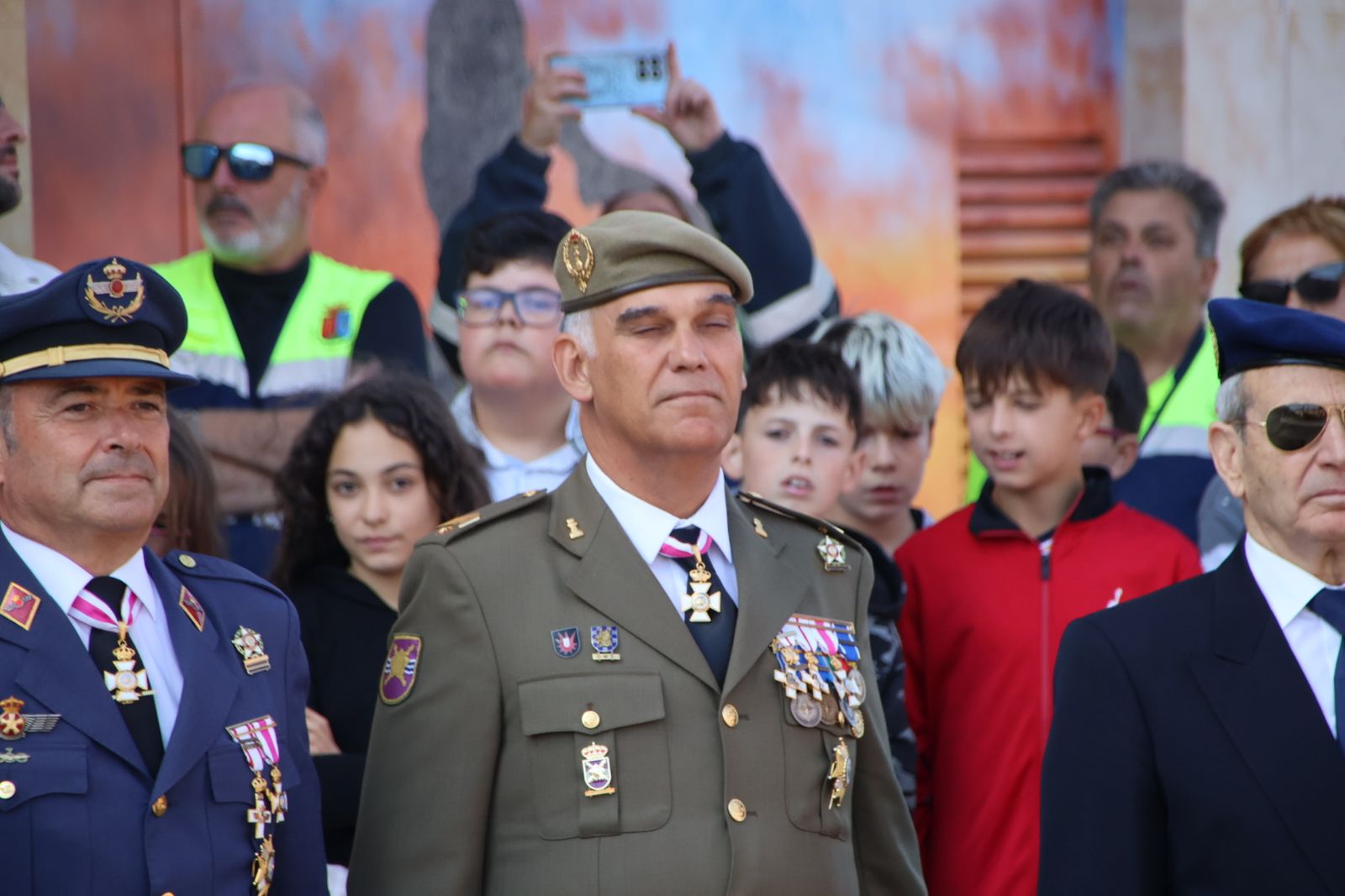 Inauguración glorieta a la Guardia Civil en Villares de la Reina