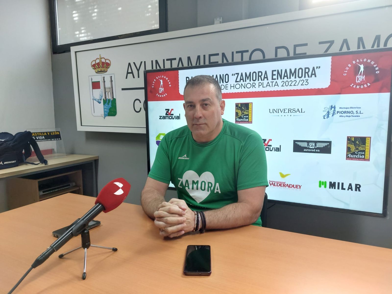 Fran González, durante la rueda de prensa