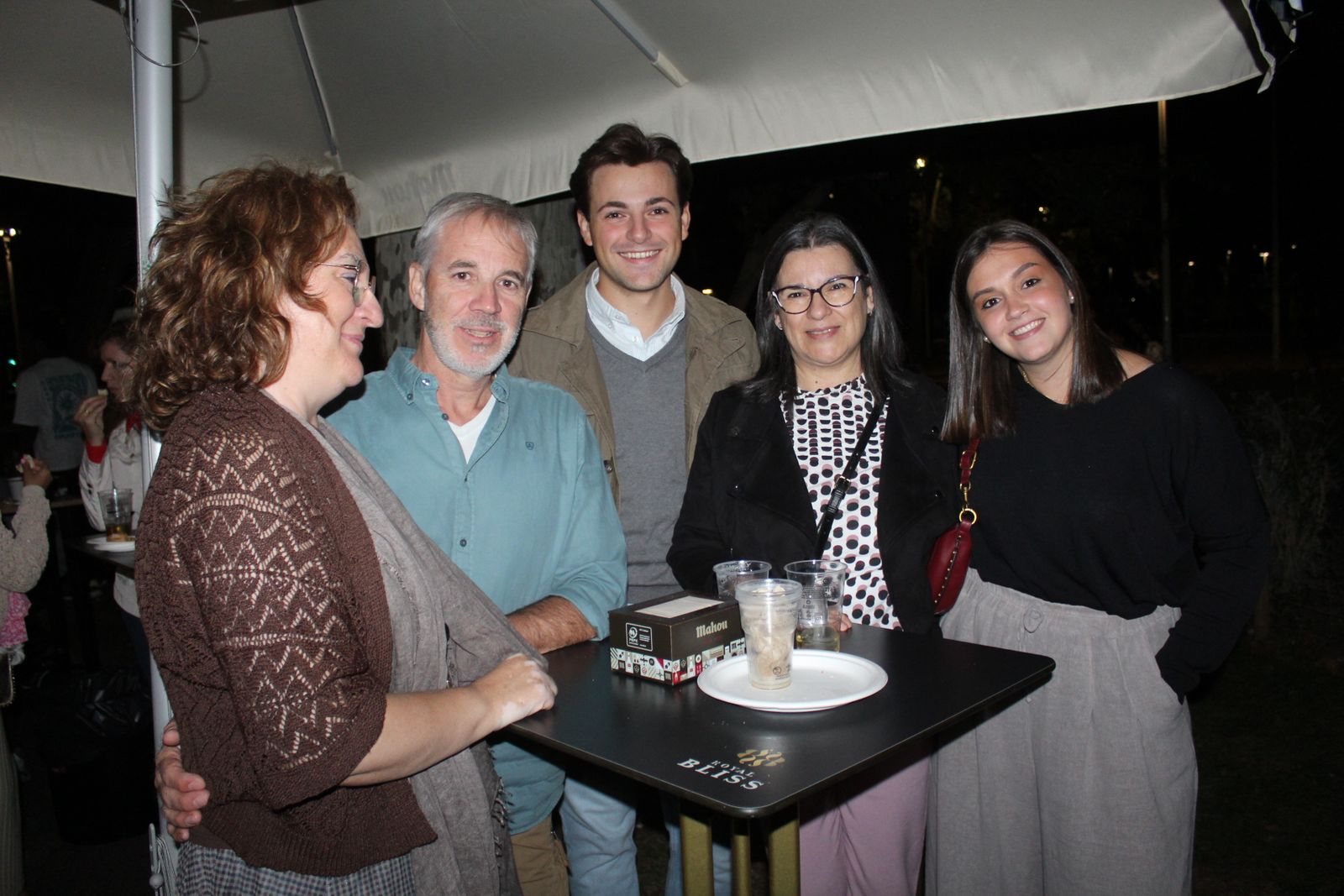 Ambiente en la Feria de Día en la tarde de este lunes