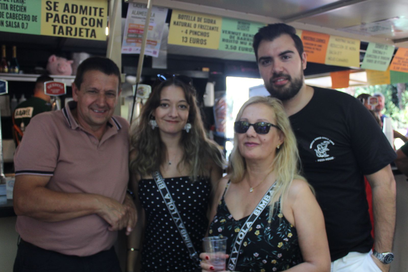 Ambiente en la Feria de Día en el mediodía de este sábado
