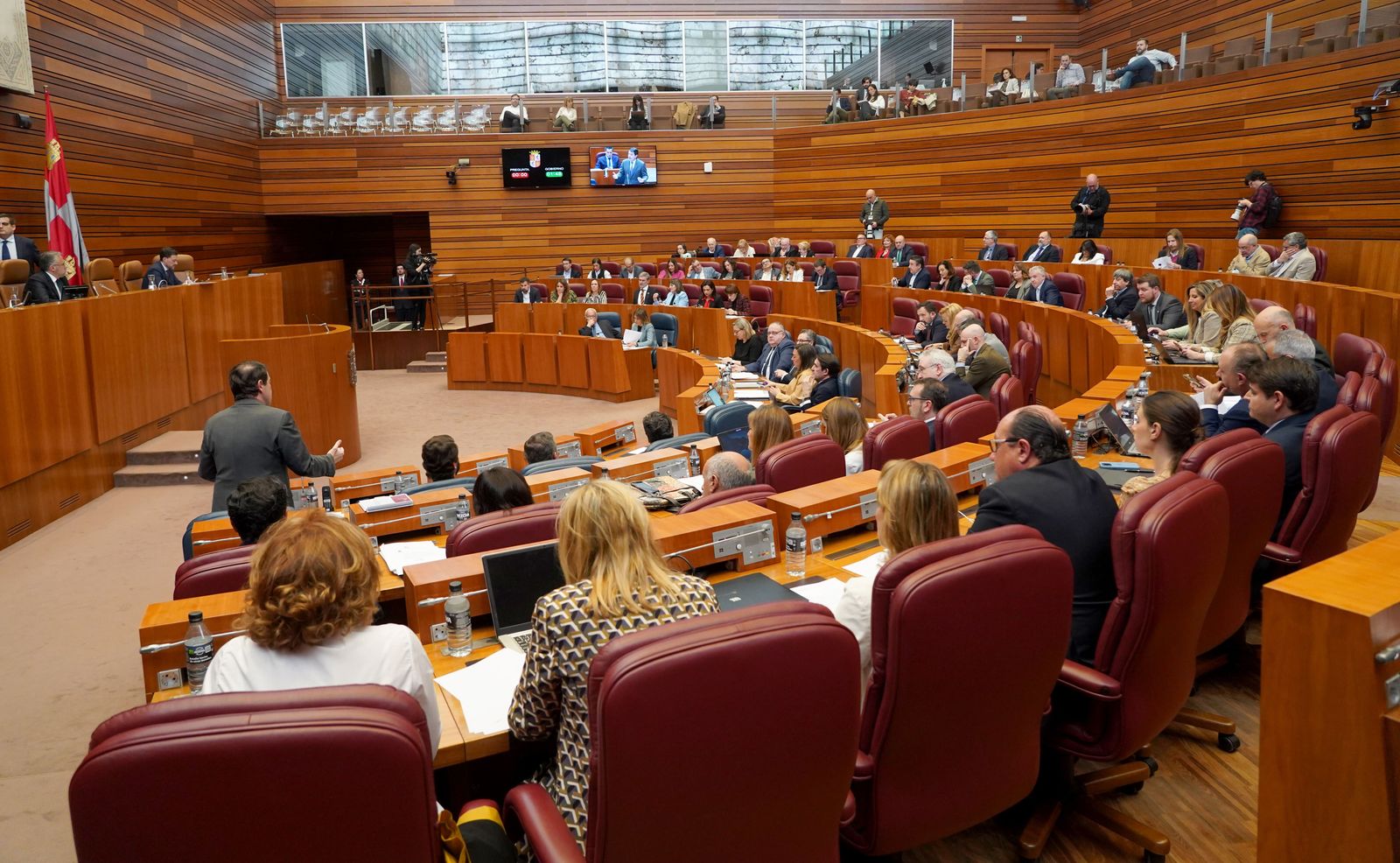 Leticia Pérez / ICAL. El presidente de la Junta, Alfonso Fernández Mañueco, durante su intervención en el Pleno de las Cortes de Castilla y León