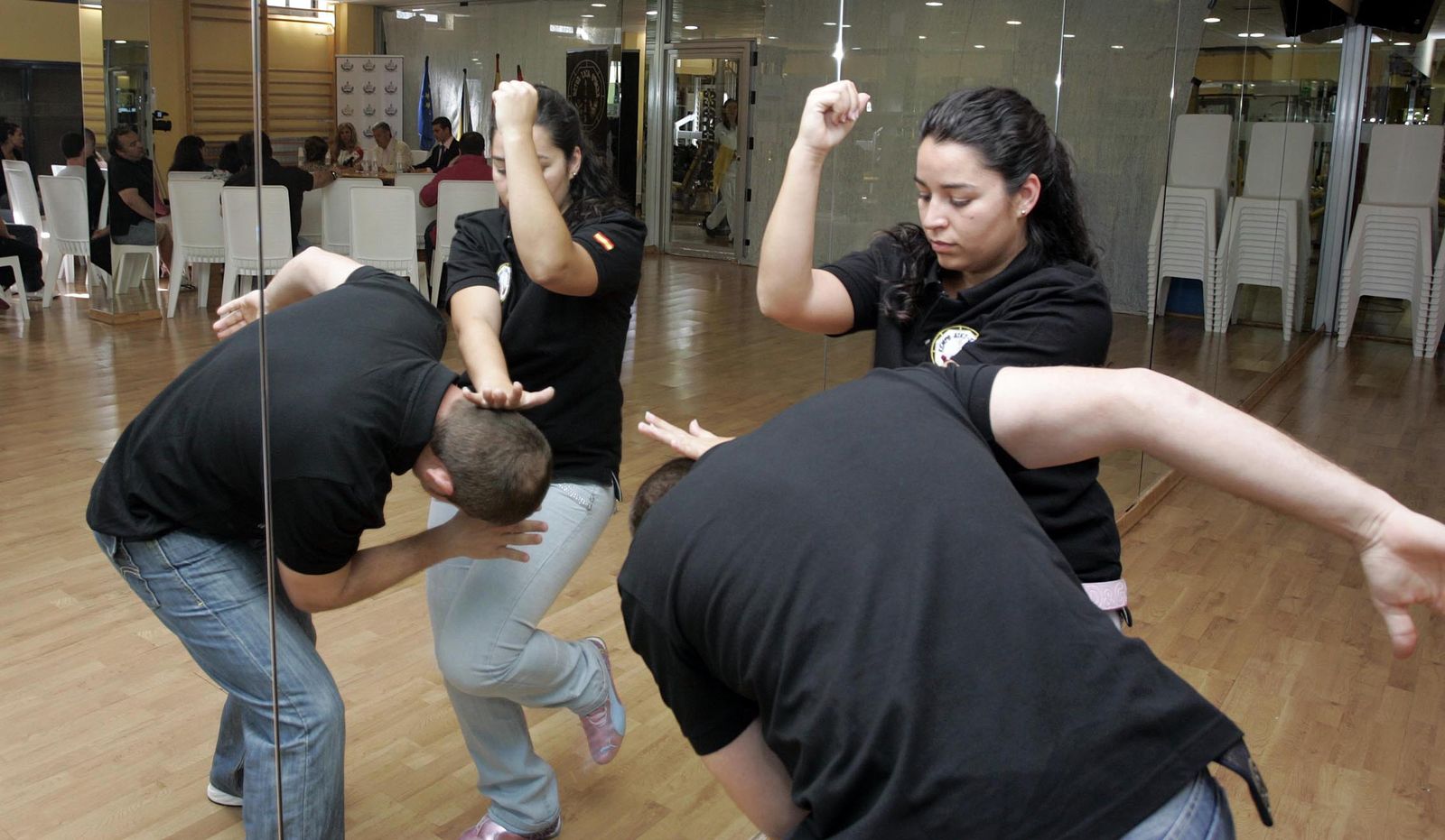 Defensa Personal Femenina-Archivo