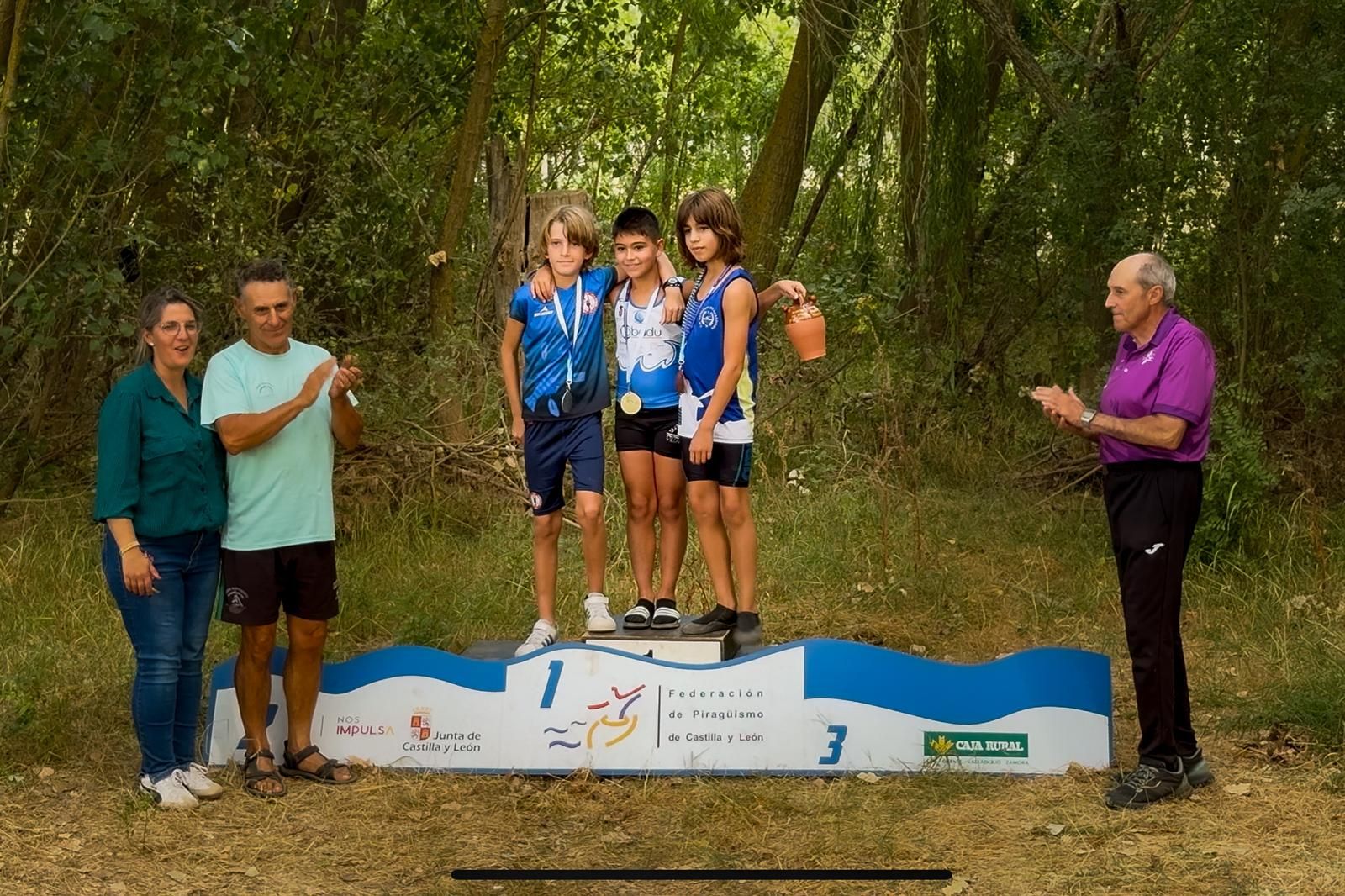 Manuel Esteban en el primer puesto del Campeonato Regional de Edad