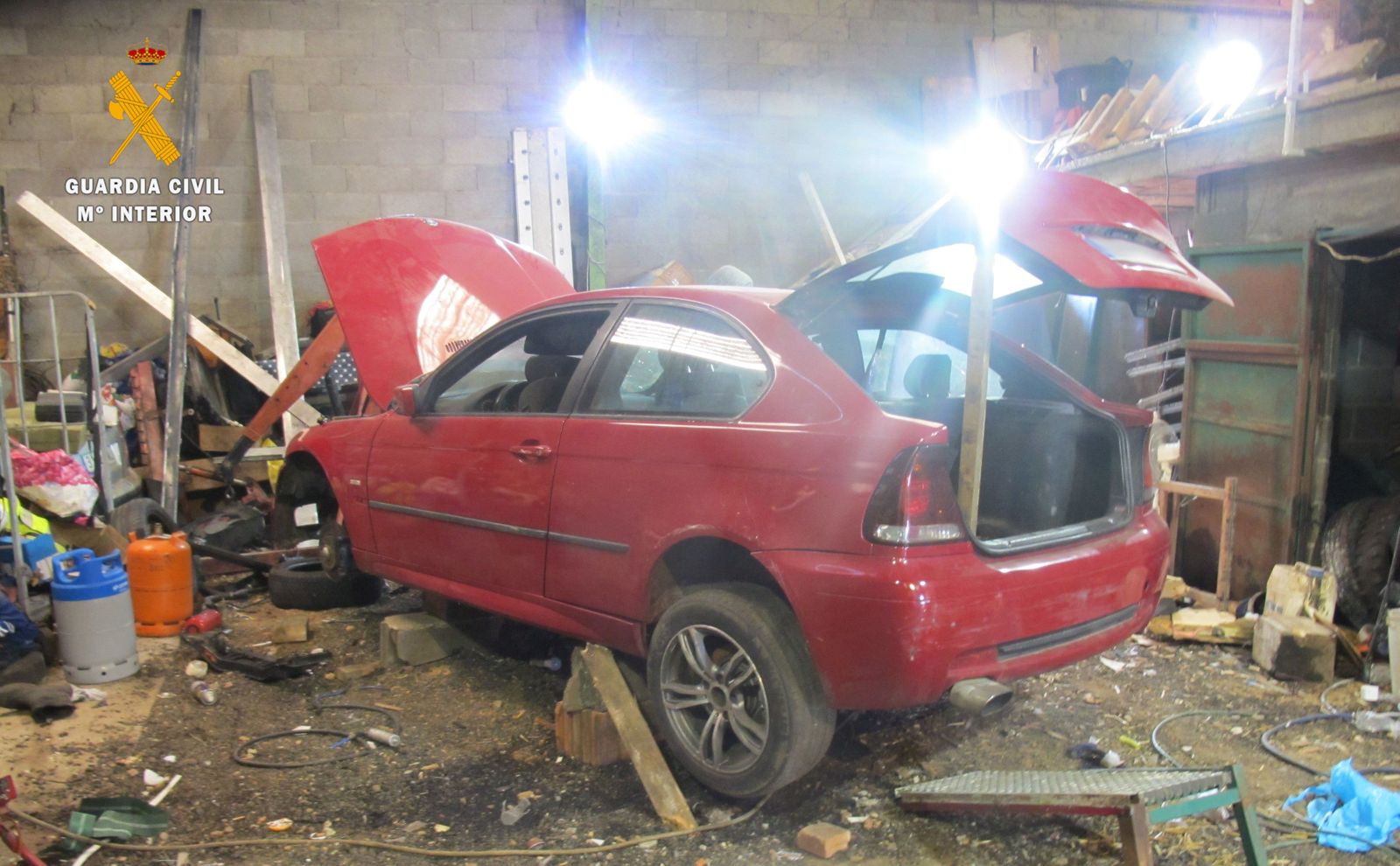 Taller clandestino en Parada de Rubiales