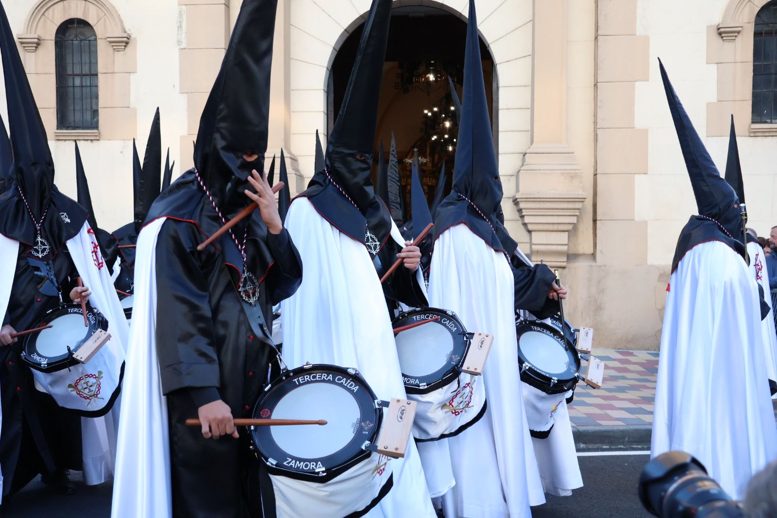 GALERÍA | Revive en imágenes la procesión de Jesús en su Tercera Caída