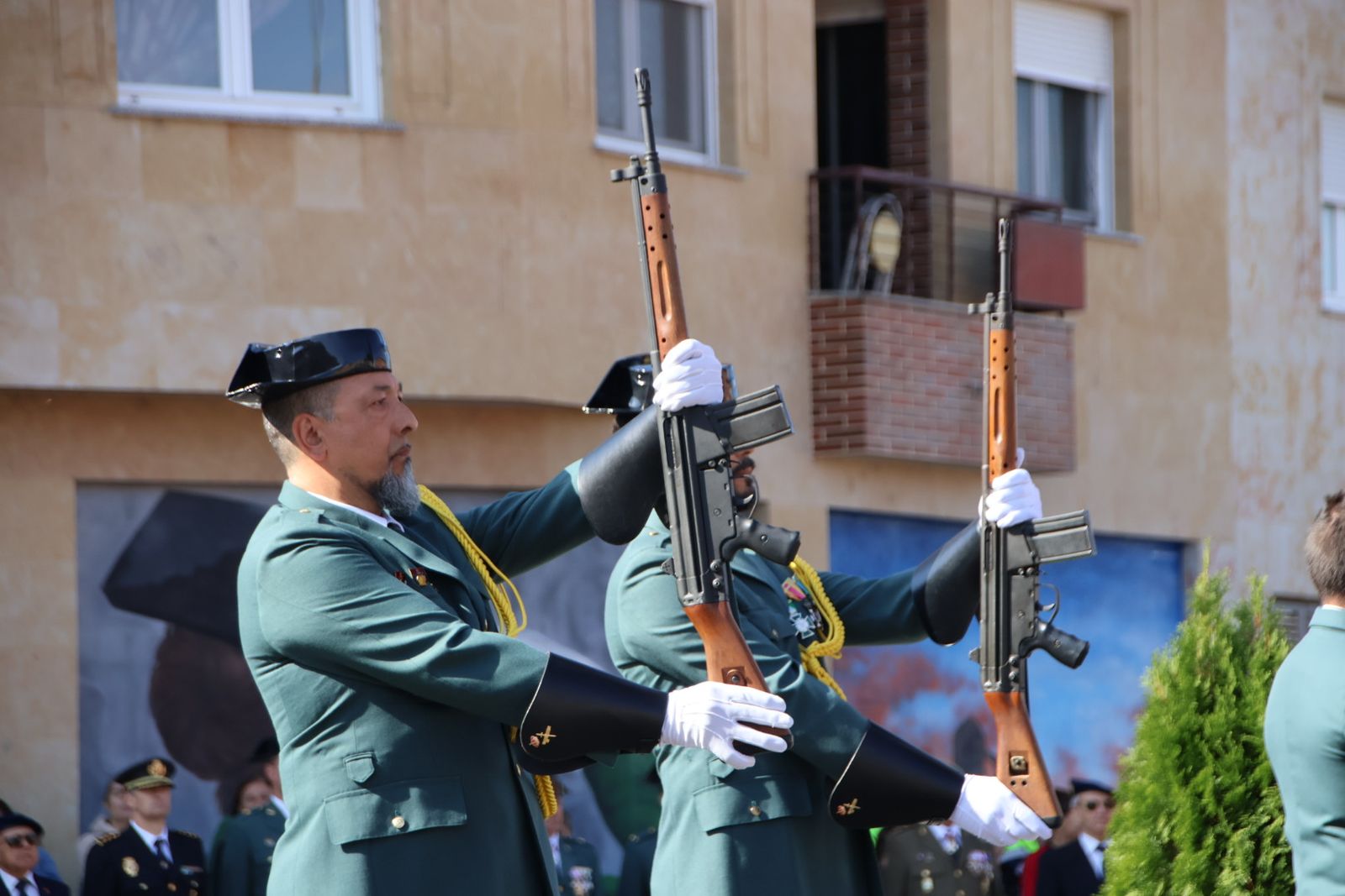 Inauguración glorieta a la Guardia Civil en Villares de la Reina