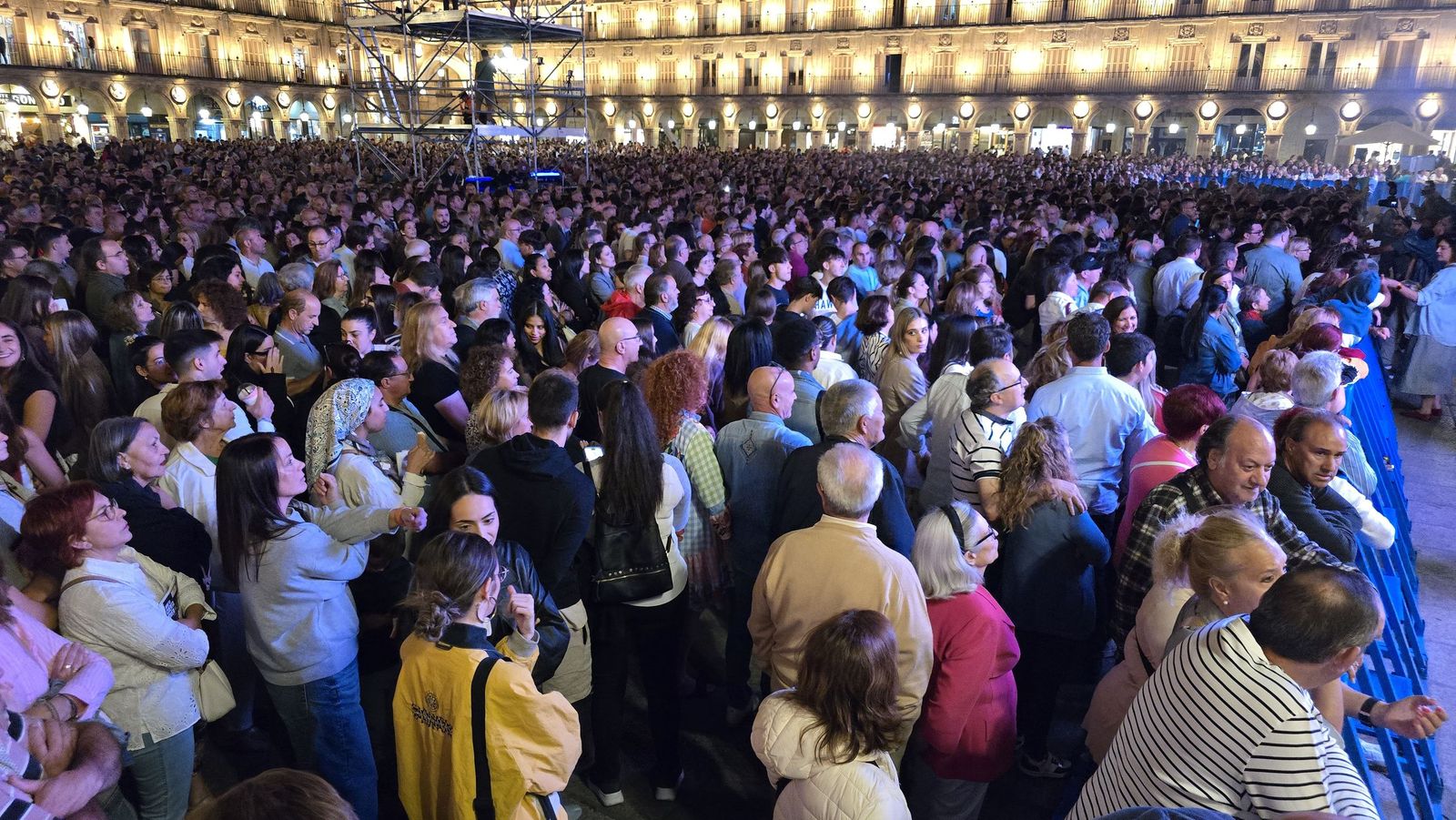 Concierto de Antonio José en la Plaza Mayor