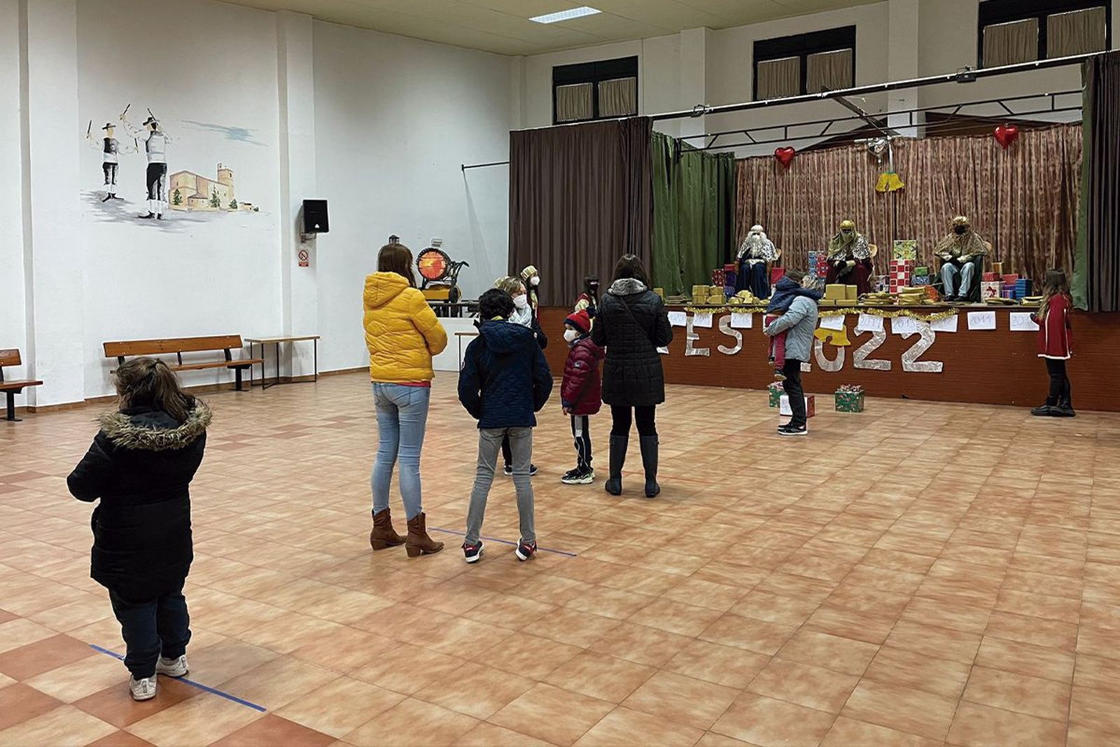 Los Reyes Magos han repartido regalos entre los niños de Villoruela
