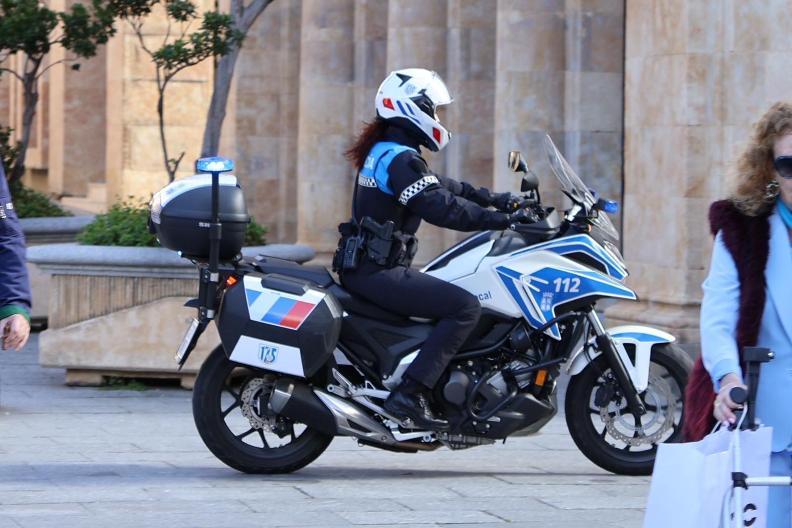 Policía Local en moto. Foto de archivo