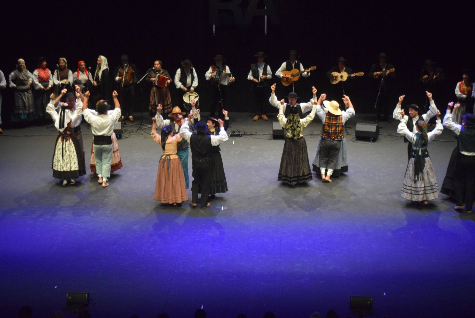 gala-de-clausura-del-festival-internacional-de-folklore-de-zamora-18