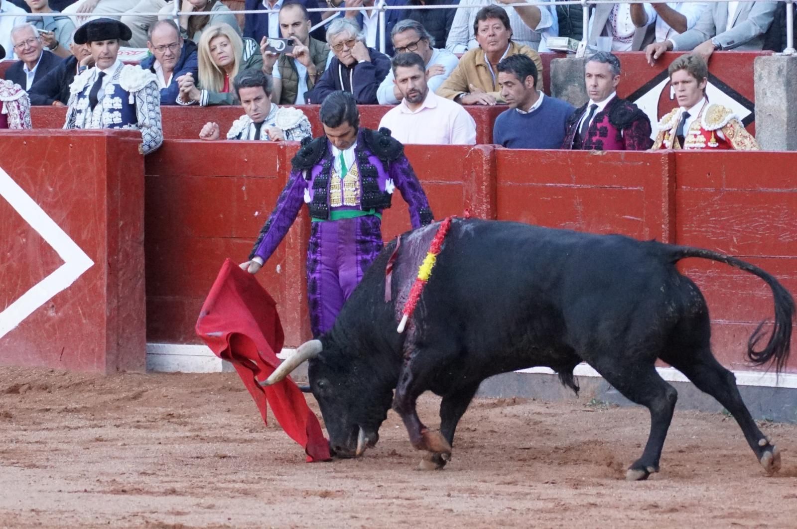 La corrida concurso para despedir la feria con Morante, Talavante y Borja Jiménez: imágenes de los mejores momentos en La Glorieta
