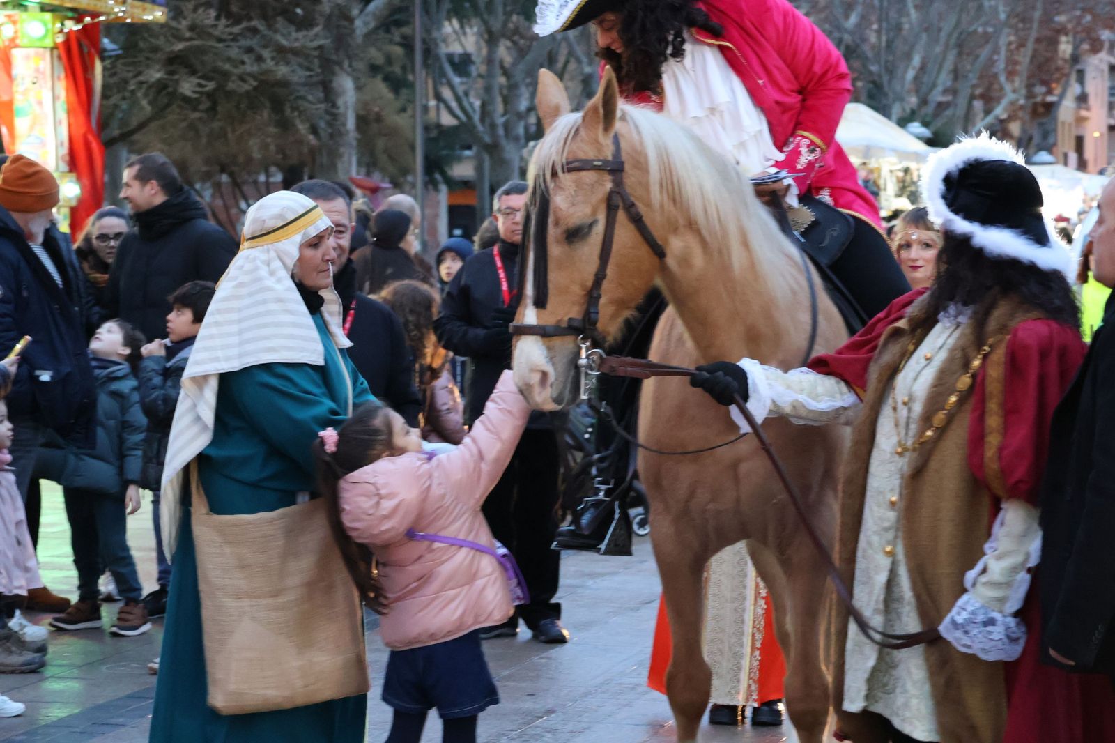 El Cartero de Sus Majestades de Oriente recoge las cartas de los pequeños zamoranos (17).JPG