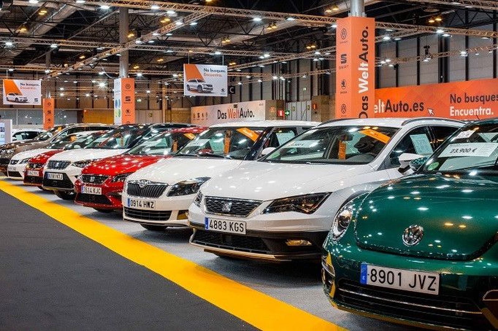 Stand de Das WeltAuto en el Salón del Vehículo de Ocasión y Seminuevo de Madrid
