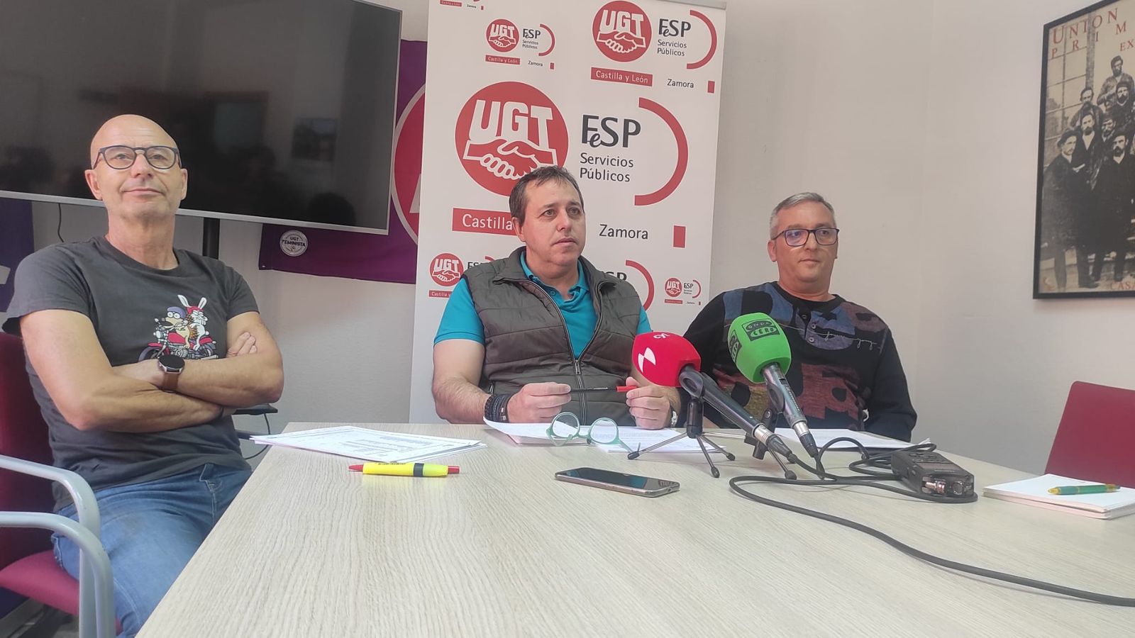 Raúl Castaño, en el centro de la foto