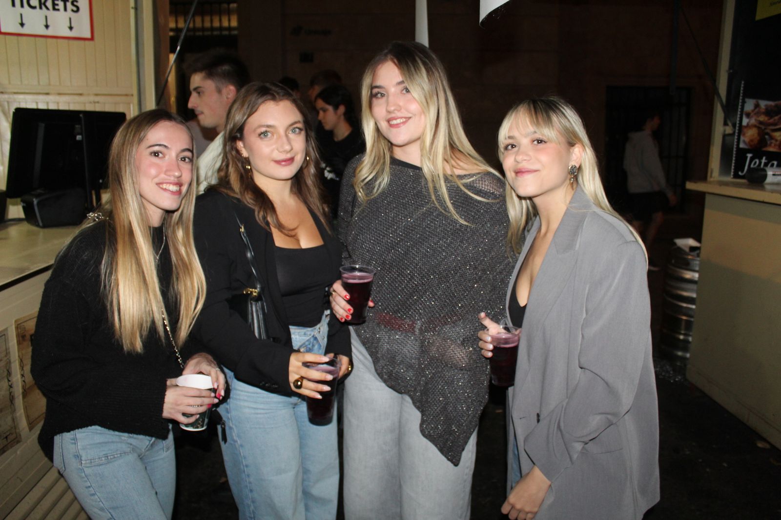 Cientos de personas disfrutan en la Feria de Día durante este martes en Salamanca