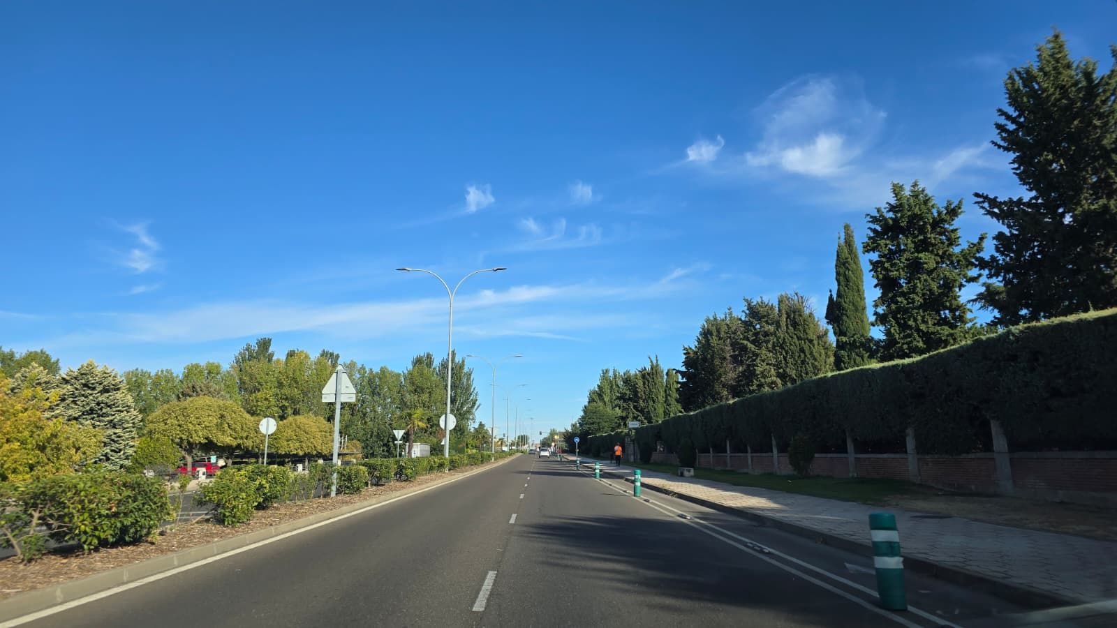 Avenida Padres Paules, Santa Marta de Tormes. Foto de archivo