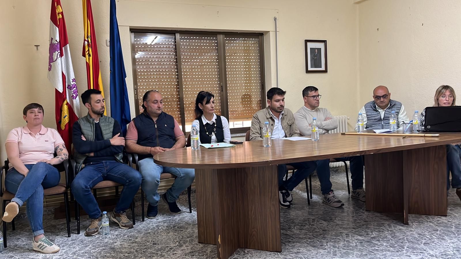 Pleno moción de censura en Topas