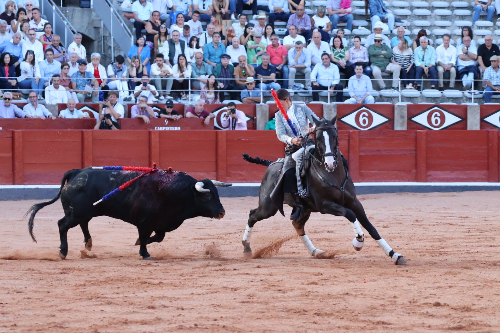 La Glorieta revive el aroma de la feria taurina con el primer festejo: Lea Vicens, Raquel Martín y Olga Casado